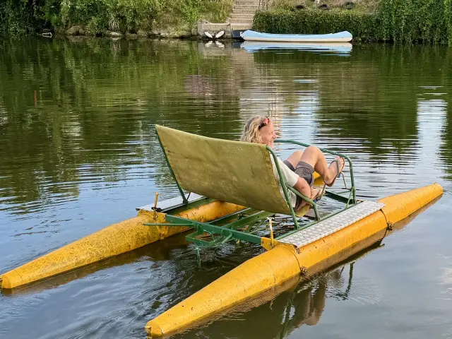 Pédalo Vintage avec Seine Evasion à Vaux-sur-Seine