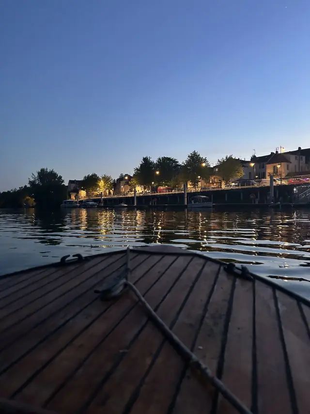 Traversée de la Seine en barque à Andrésy